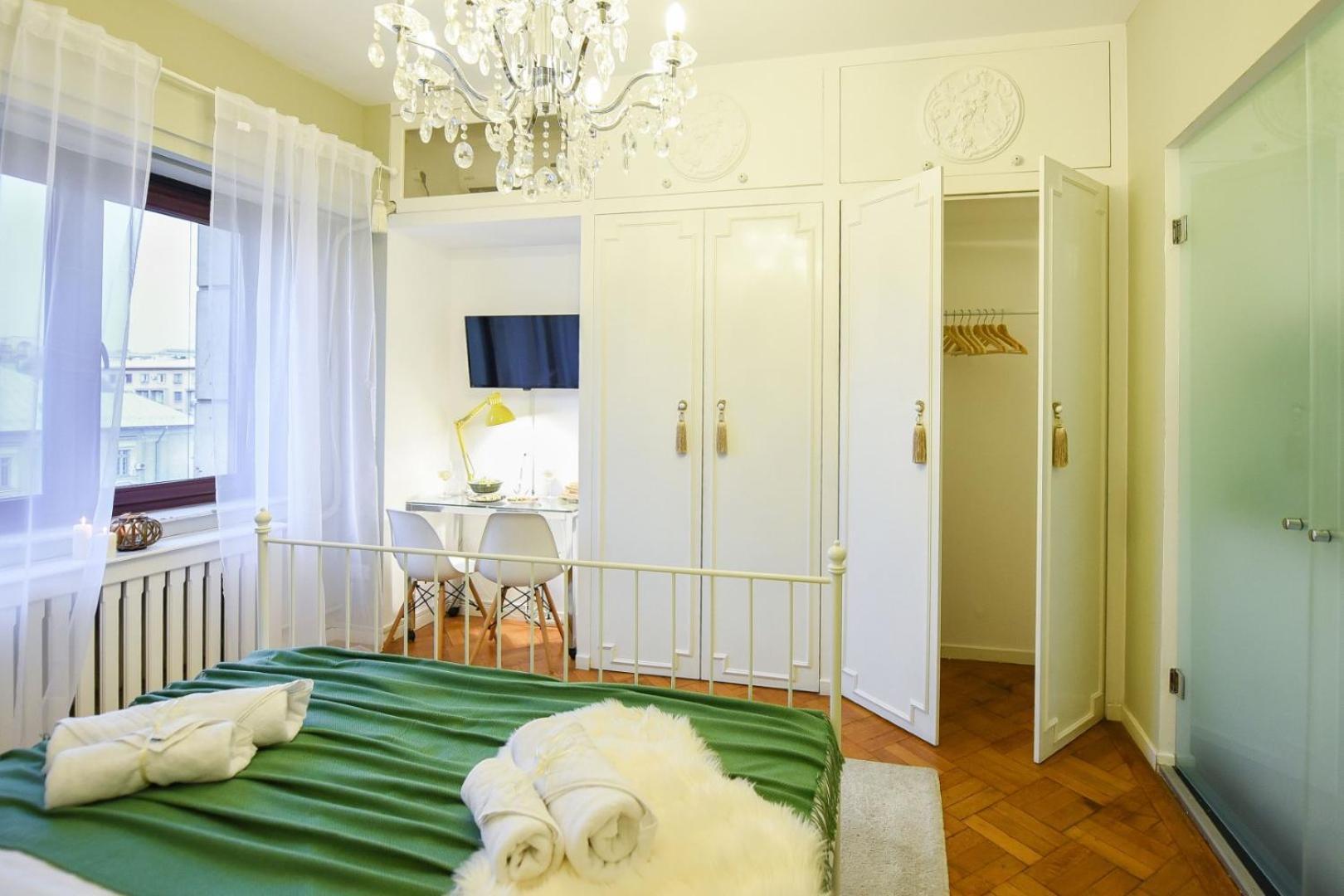 Cozy Studio Overlooking The Old Town Букурещ Екстериор снимка